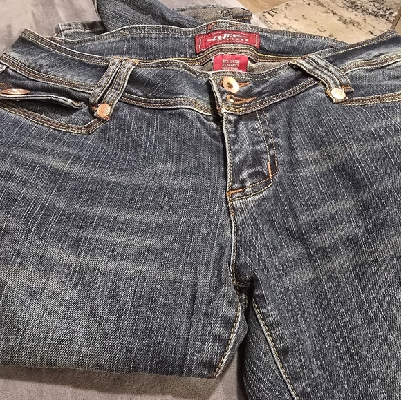 Jeans - Picture 5 of 6